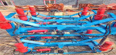 1710559369125827.jpg 雙向上糾偏支架_副本_副本.jpg